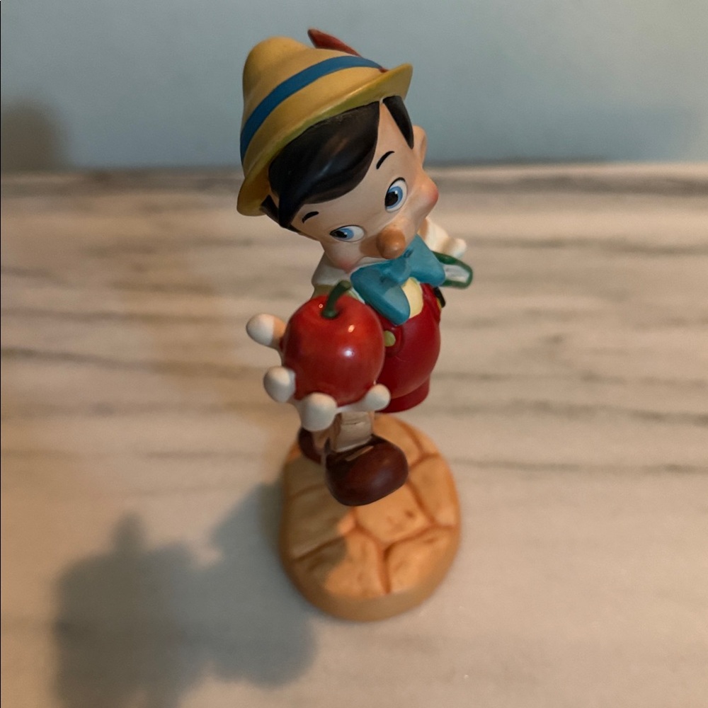 CLASSIC WALT DISNEY COLLECTION PINOCCHIO/ Good-bye, Father RETIRED - Picture 4 of 5
